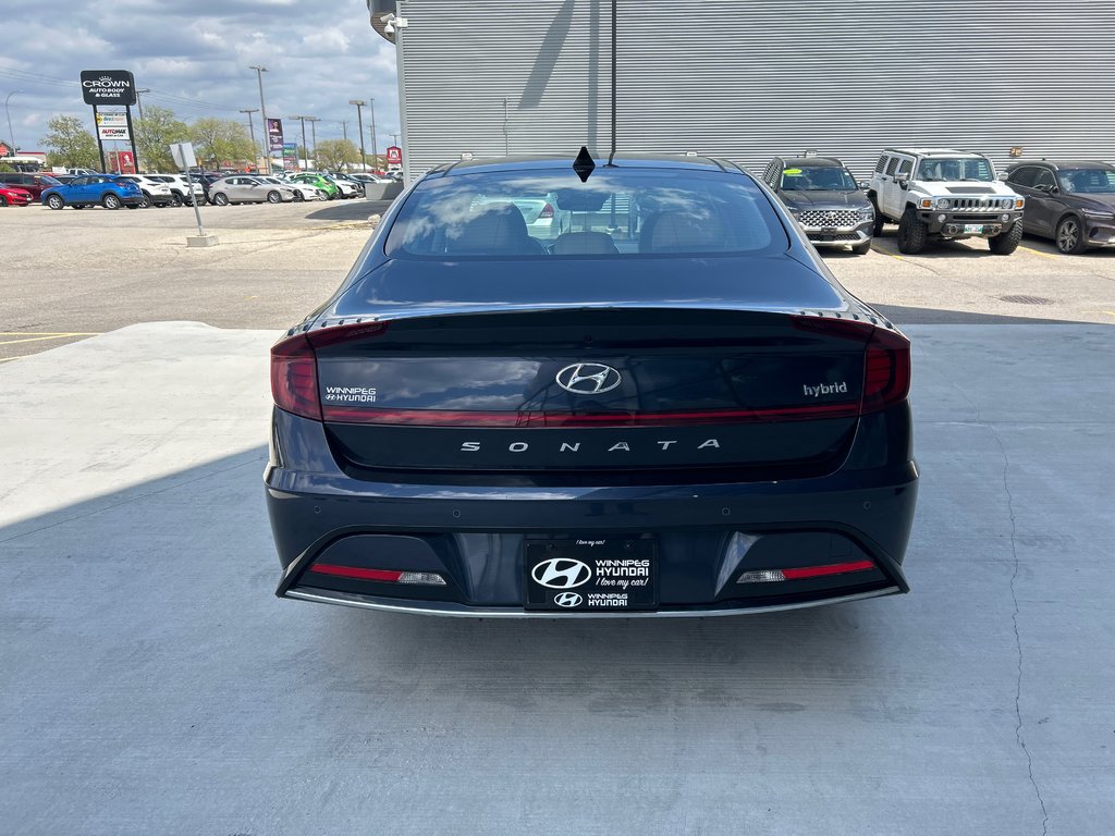 2022 Hyundai Sonata Hybrid Ultimate in Winnipeg, Manitoba - 4 - w1024h768px