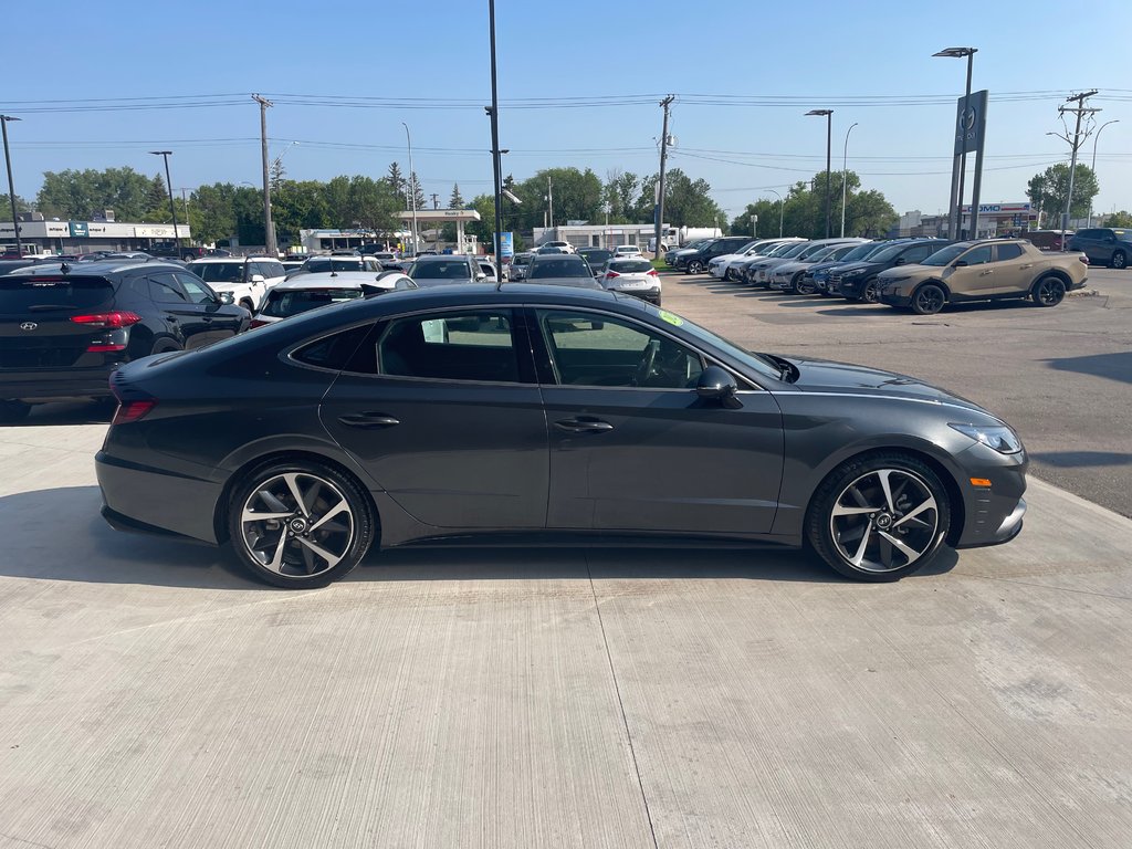 2023 Hyundai Sonata SPORT in Winnipeg, Manitoba - 3 - w1024h768px