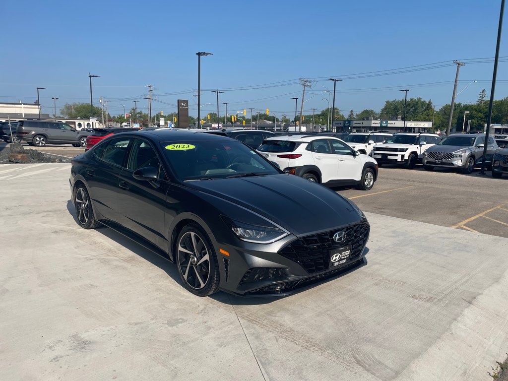 2023 Hyundai Sonata SPORT in Winnipeg, Manitoba - 2 - w1024h768px