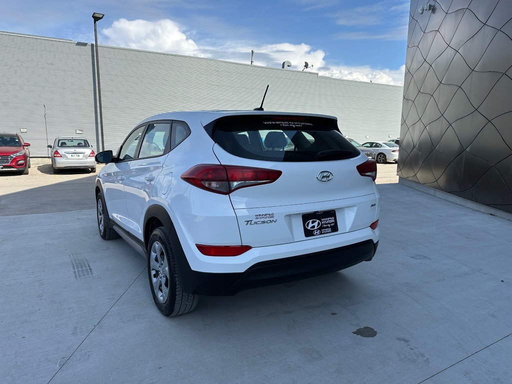 2017 Hyundai Tucson BASE in Winnipeg, Manitoba - 2 - w1024h768px