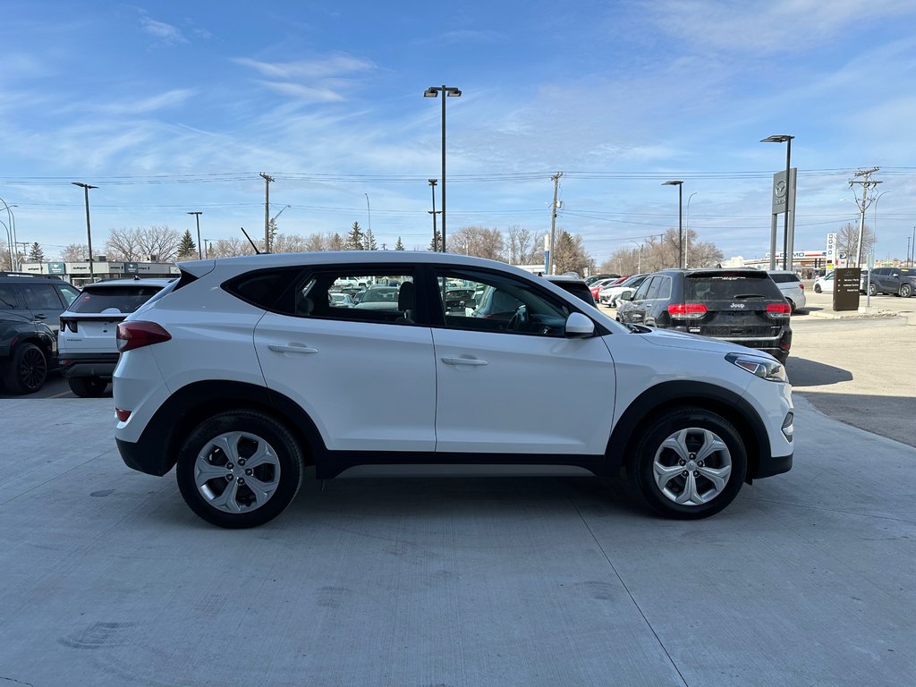 2017 Hyundai Tucson BASE in Winnipeg, Manitoba - 4 - w1024h768px