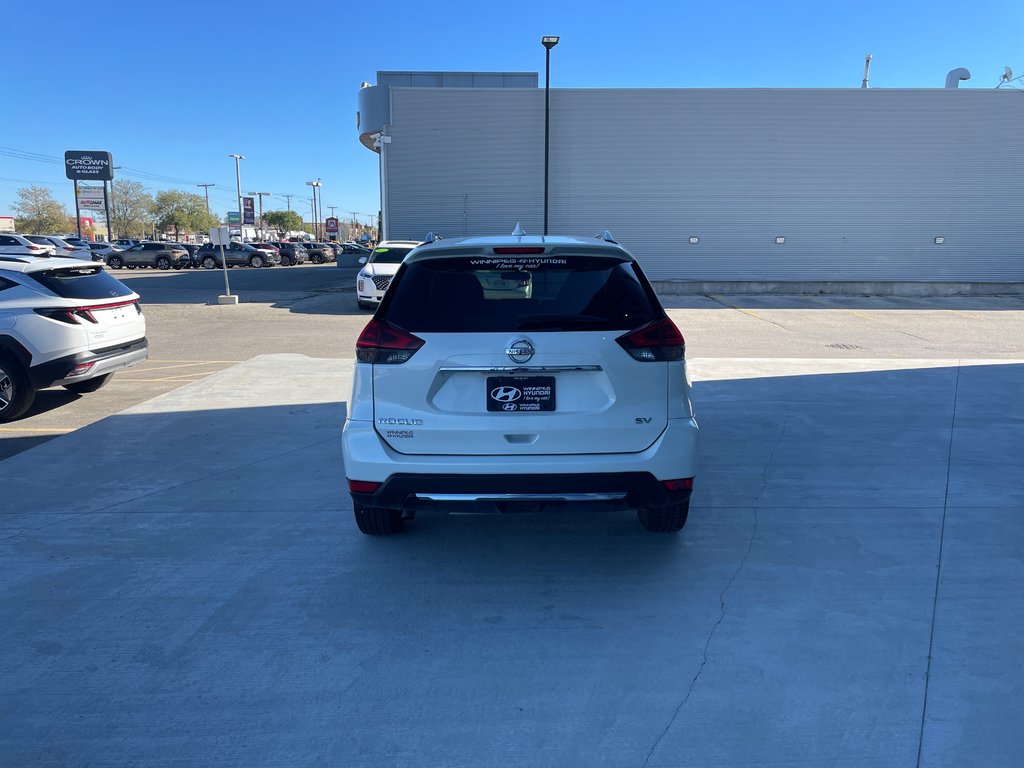 2018 Nissan Rogue SV in Winnipeg, Manitoba - 6 - w1024h768px