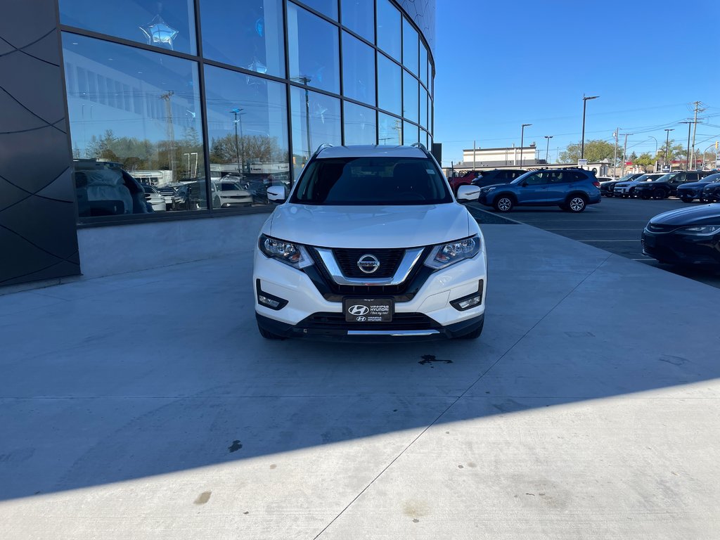 2018 Nissan Rogue SV in Winnipeg, Manitoba - 2 - w1024h768px