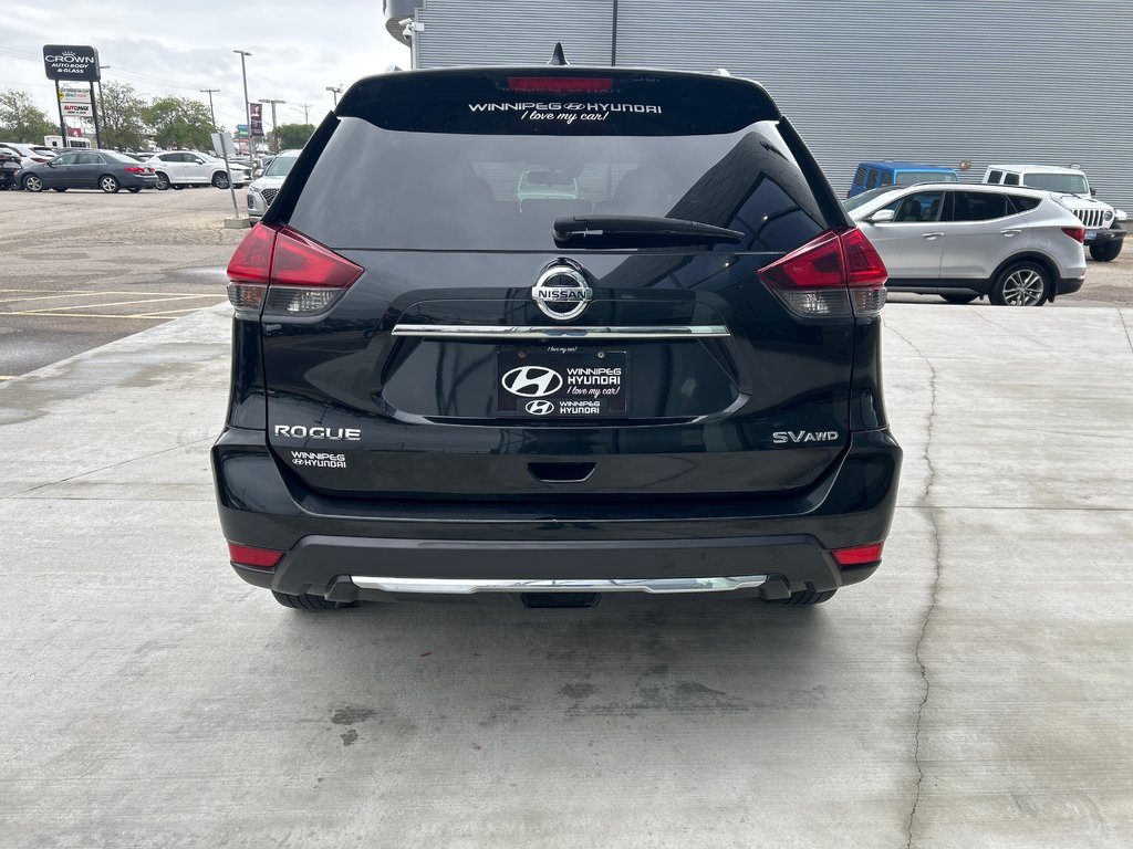 2019 Nissan Rogue SV in Winnipeg, Manitoba - 4 - w1024h768px