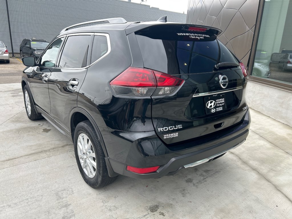 2019 Nissan Rogue SV in Winnipeg, Manitoba - 3 - w1024h768px