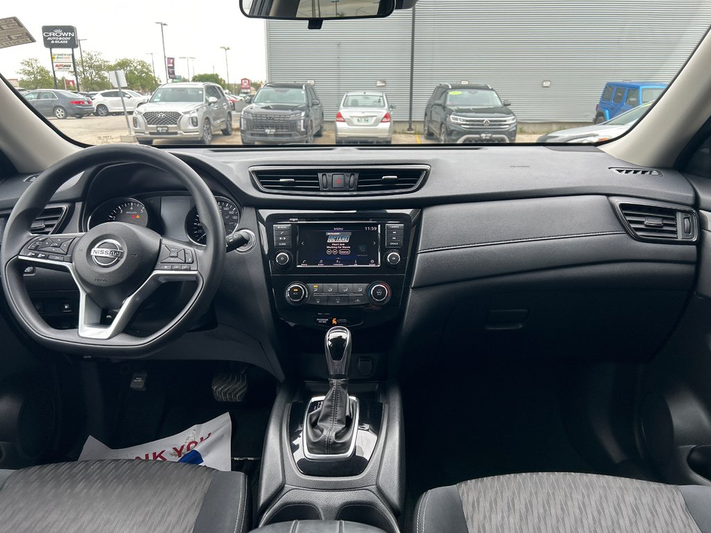 2019 Nissan Rogue SV in Winnipeg, Manitoba - 17 - w1024h768px