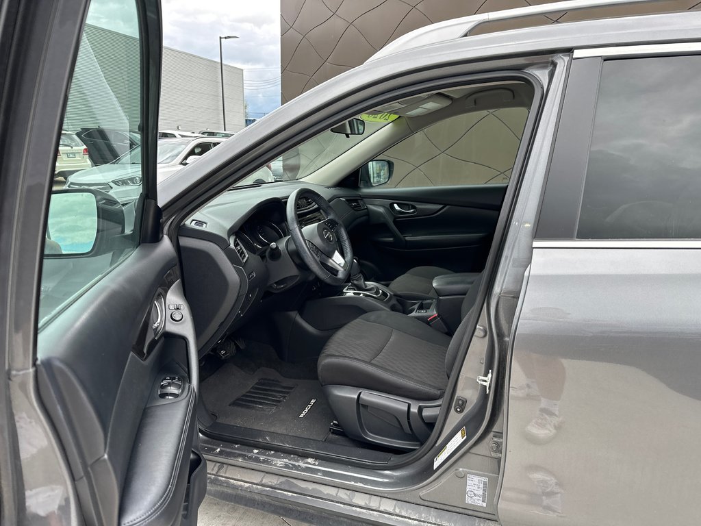 2020 Nissan Rogue Special Edition in Winnipeg, Manitoba - 13 - w1024h768px