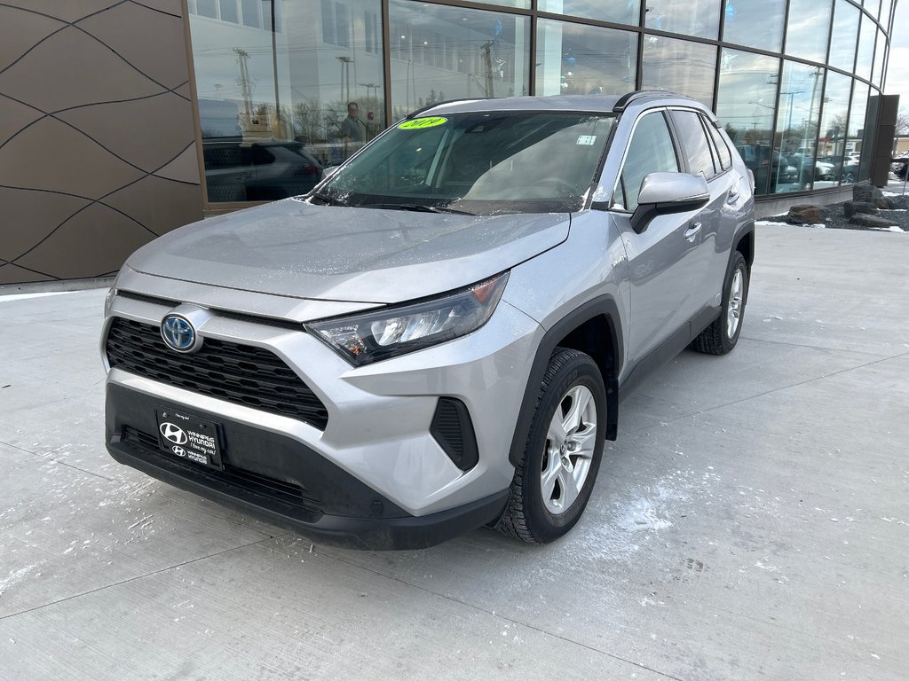 2019 Toyota RAV4 HYBRID LE in Winnipeg, Manitoba - 1 - w1024h768px