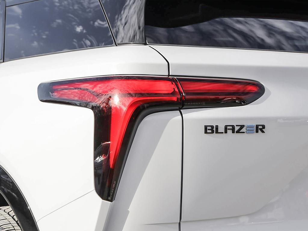 2024  Blazer EV RS in Hannon, Ontario - 11 - w1024h768px