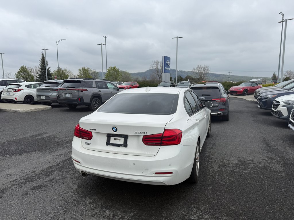 BMW 3 Series 320i xDrive 2017 à Sainte-Julie, Québec - 6 - w1024h768px