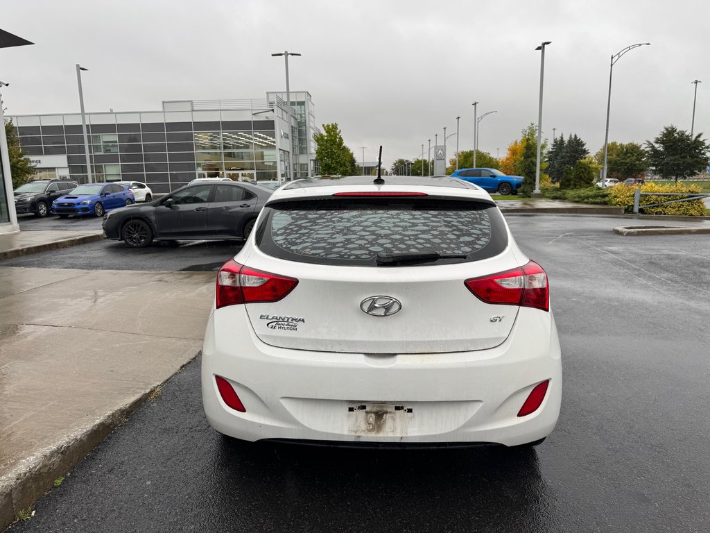 2013 Hyundai Elantra GT GLS Toit pano Sièges chauffants Bluetooth in Sainte-Julie, Quebec - 5 - w1024h768px