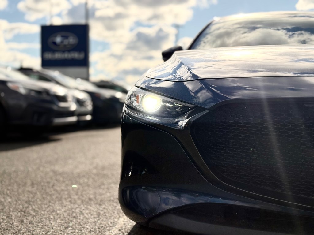 Mazda 3 Sport GS AWD 2023 à Sainte-Julie, Québec - 9 - w1024h768px