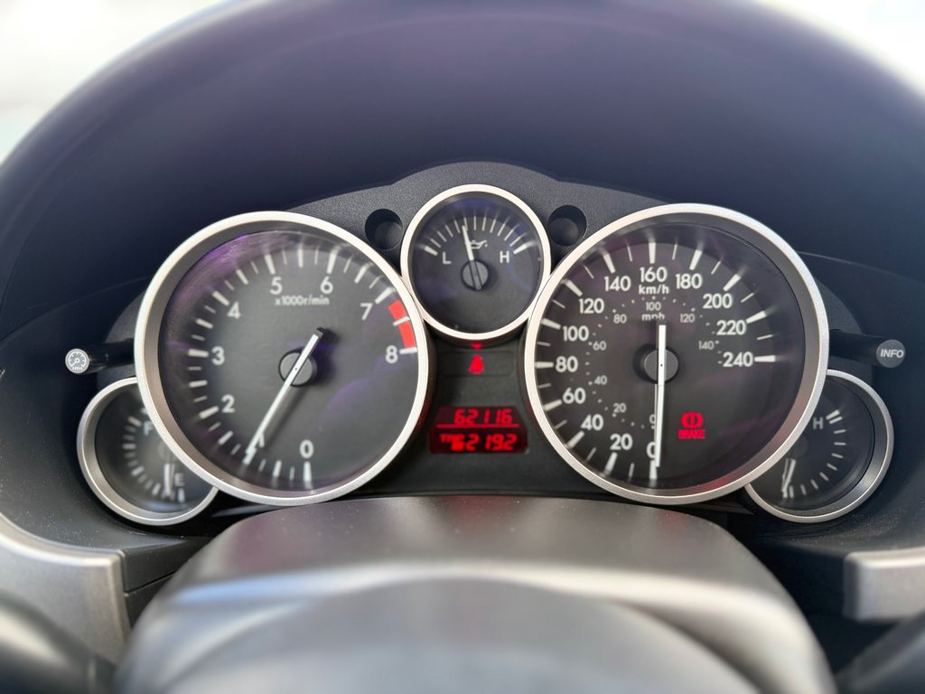 2010 Mazda MX-5 GS in Sainte-Julie, Quebec - 16 - w1024h768px