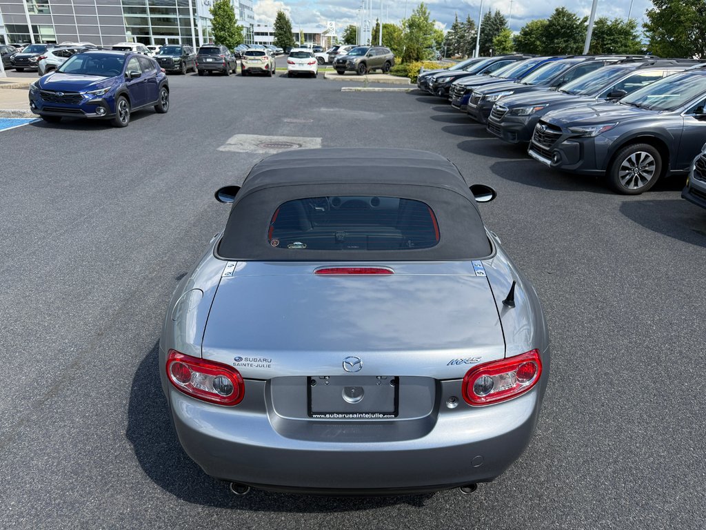 2010 Mazda MX-5 GS in Sainte-Julie, Quebec - 12 - w1024h768px