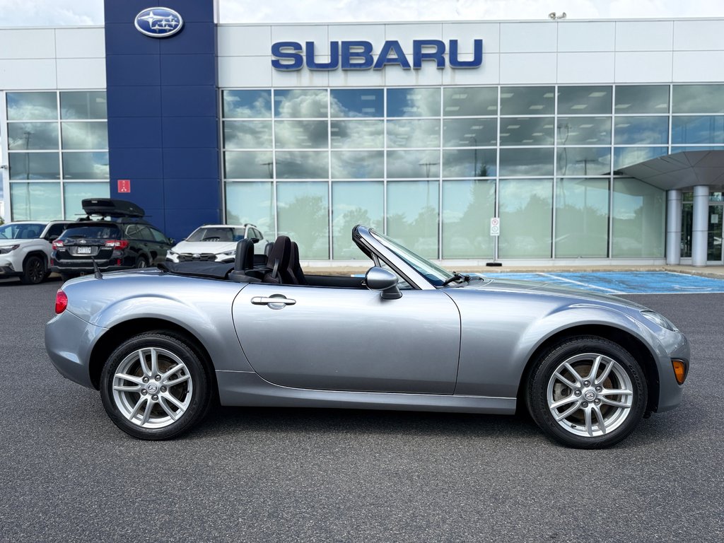 2010 Mazda MX-5 GS in Sainte-Julie, Quebec - 6 - w1024h768px