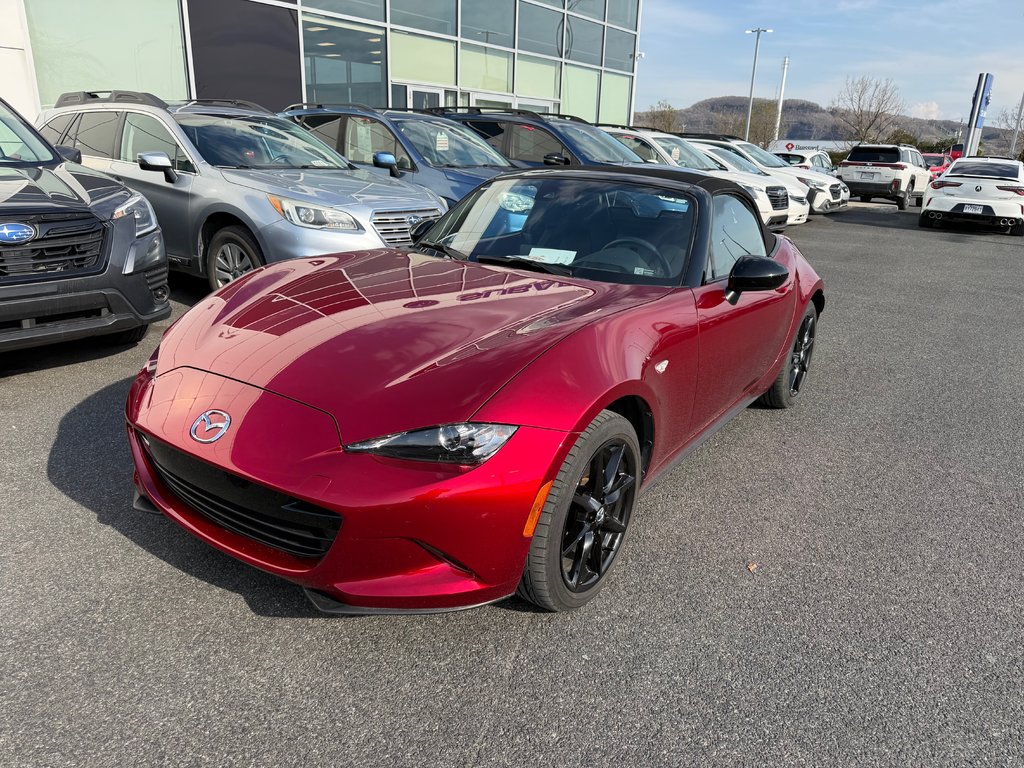 Mazda MX-5 GS, CARPLAY, BANCS CHAUFFANTS 2023 à Sainte-Julie, Québec - 1 - w1024h768px