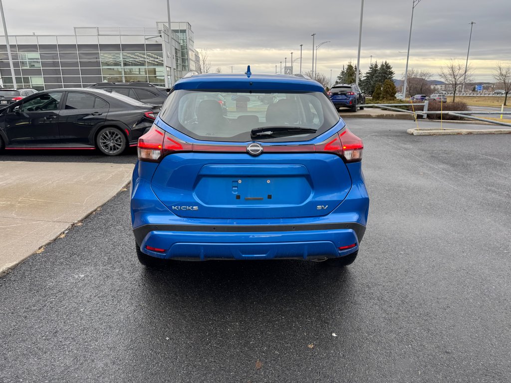 2022  KICKS SV Volant chauffant Carplay Sièges chauffants in Sainte-Julie, Quebec - 5 - w1024h768px