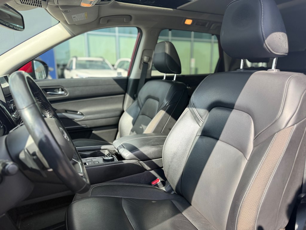 2022 Nissan Pathfinder SL in Sainte-Julie, Quebec - 15 - w1024h768px
