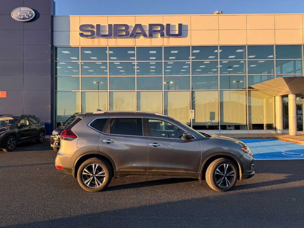 Rogue SV AWD Carplay Volant chauffant Toit pano 2020 à Sainte-Julie, Québec - 3 - w1024h768px