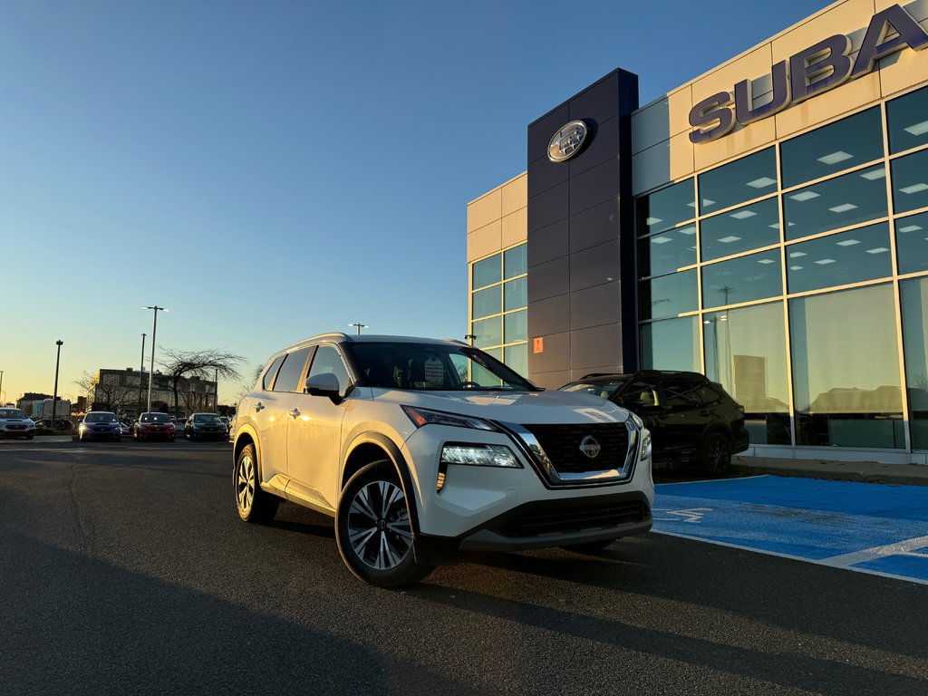 Rogue SV AWD Volant chauffant Carplay Toit panoramique 2023 à Sainte-Julie, Québec - 1 - w1024h768px