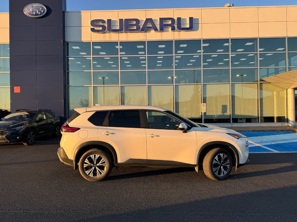 Rogue SV AWD Volant chauffant Carplay Toit panoramique 2023 à Sainte-Julie, Québec - 3 - w1024h768px