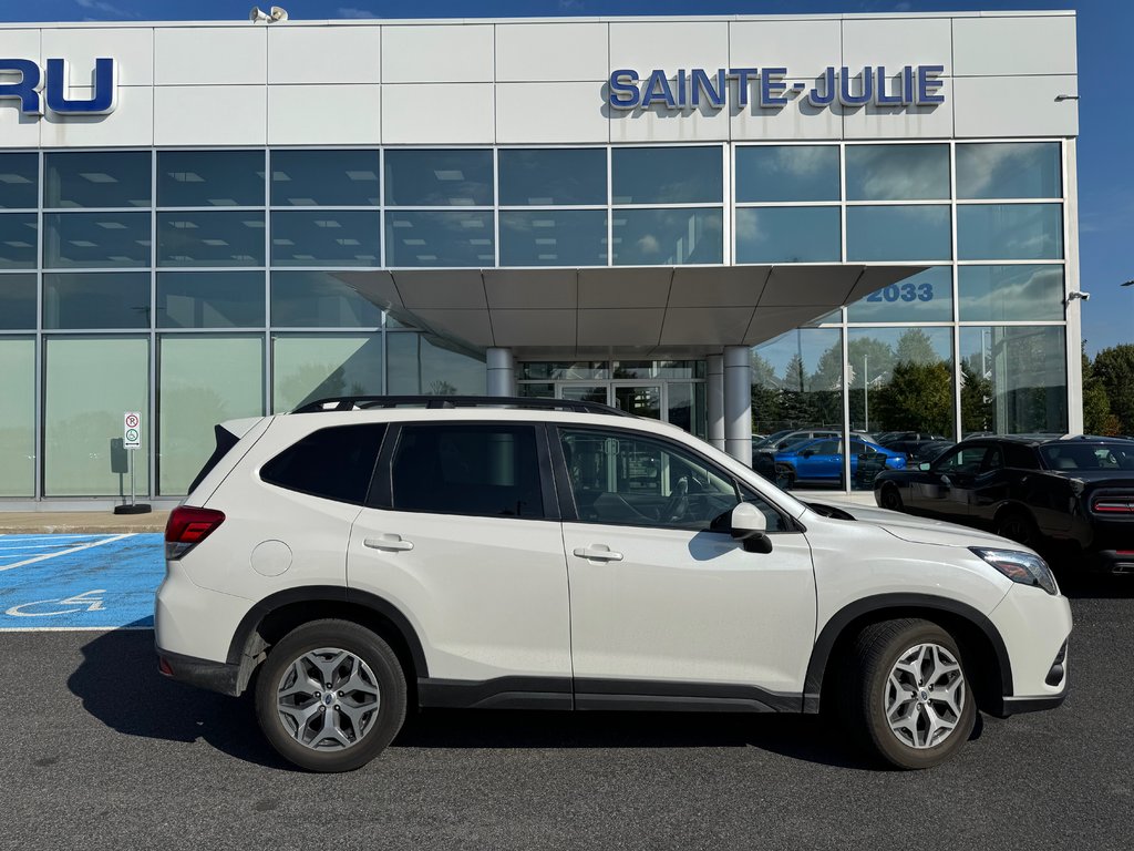 2023 Subaru Forester Tourisme Carplay Volant chauffant Toit pano in Sainte-Julie, Quebec - 2 - w1024h768px