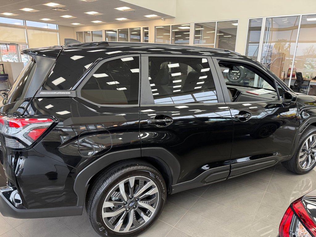 Subaru Forester E-BOXER Hybrid Premier 2025 à Sainte-Julie, Québec - 4 - w1024h768px