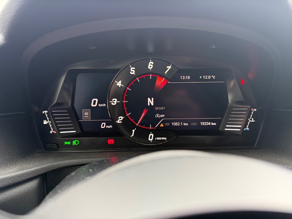 Toyota GR Supra 3.0L Turbo, Carplay, Controle audio au volant 2024 à Sainte-Julie, Québec - 8 - w1024h768px