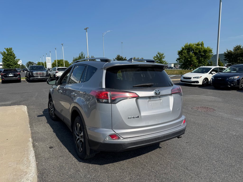 Toyota RAV4 LE Sièges chauffants Caméra de recul Bluetooth 2016 à Sainte-Julie, Québec - 6 - w1024h768px