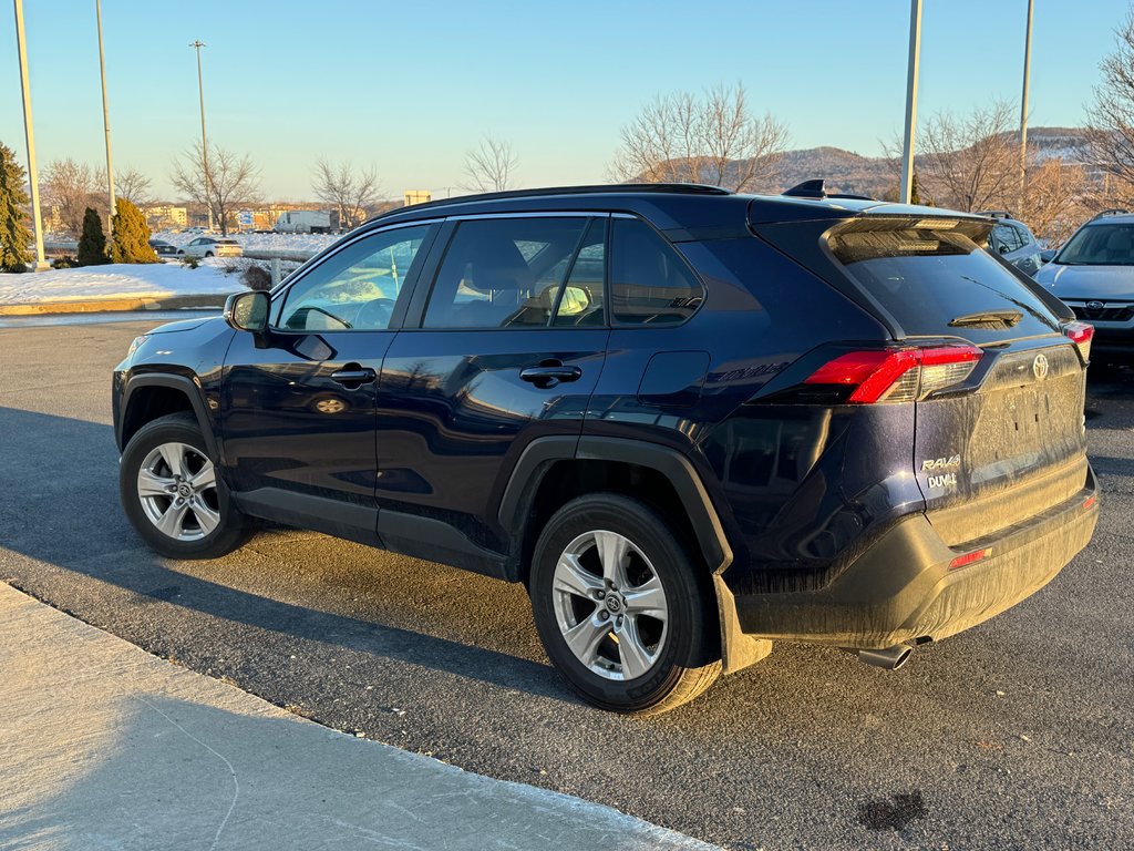 2021 Toyota RAV4 XLE AWD Volant chauffant toit ouvrant Carplay in Sainte-Julie, Quebec - 6 - w1024h768px