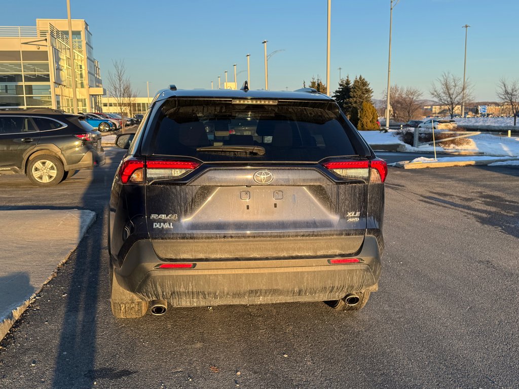 2021 Toyota RAV4 XLE AWD Volant chauffant toit ouvrant Carplay in Sainte-Julie, Quebec - 5 - w1024h768px