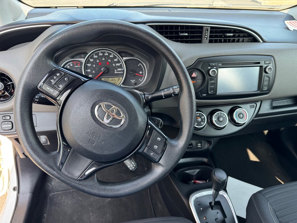 Toyota Yaris Hatchback LE Bluetooth Caméra de recul 2018 à Sainte-Julie, Québec - 3 - w1024h768px