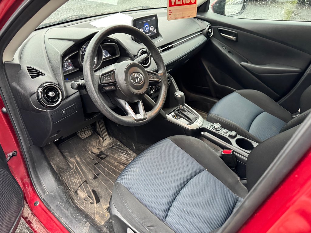 2020 Toyota Yaris Hatchback XLE Caméra de recul Bluetooth in Sainte-Julie, Quebec - 3 - w1024h768px