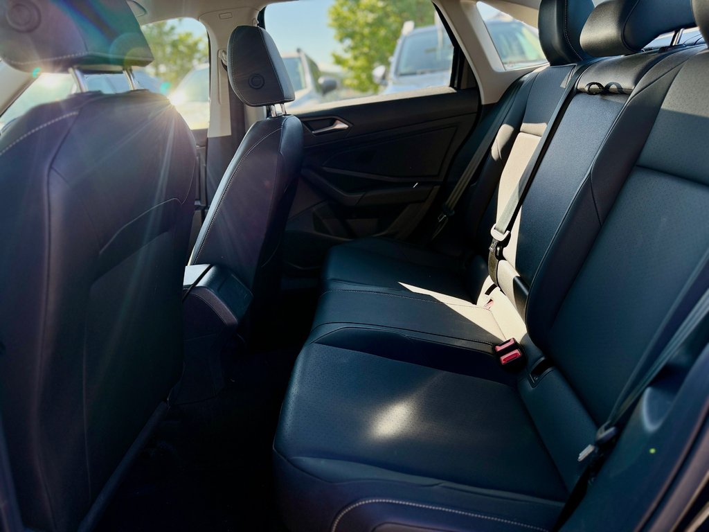 2021 Volkswagen Jetta Highline in Sainte-Julie, Quebec - 16 - w1024h768px