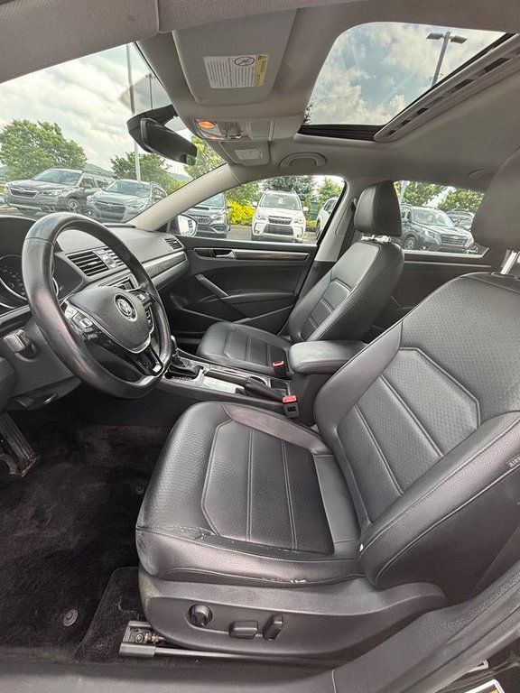 2016 Volkswagen Passat Comfortline Cuir Toit ouvrant Sièges chauffants in Sainte-Julie, Quebec - 3 - w1024h768px