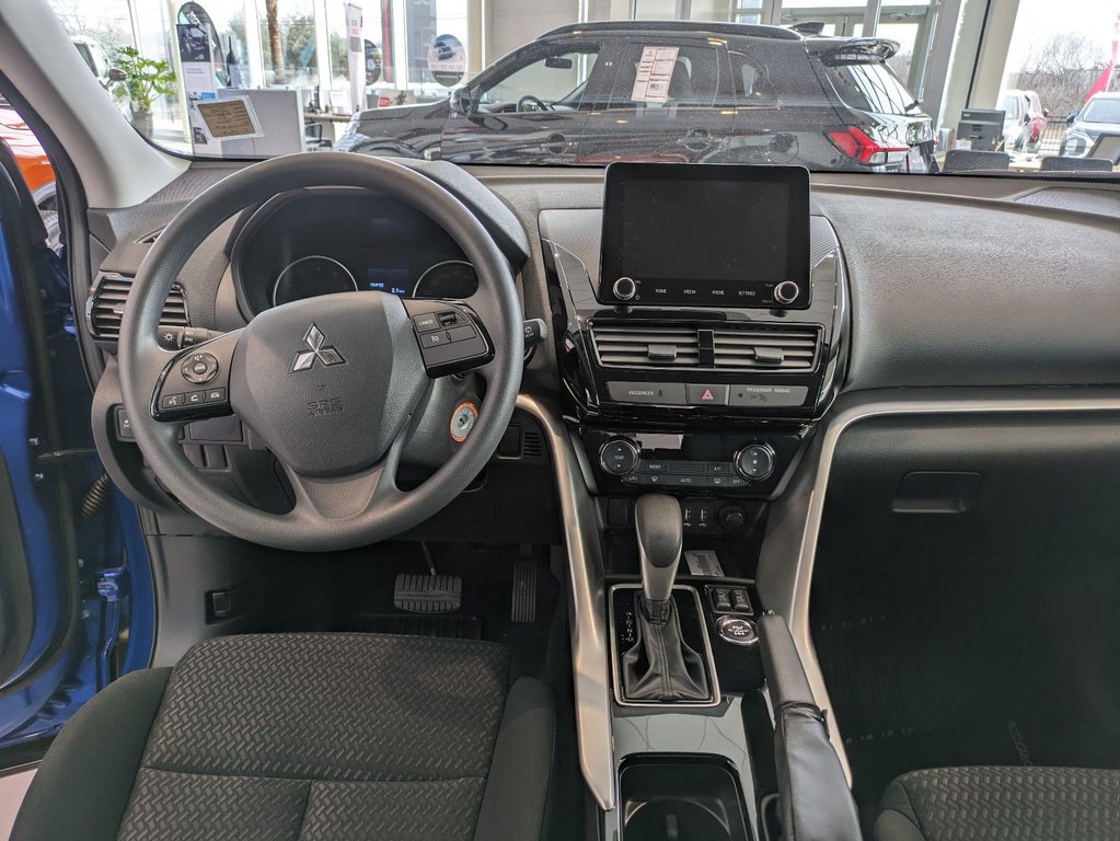 ECLIPSE CROSS ES 2024 à Gatineau, Québec - 12 - w1024h768px