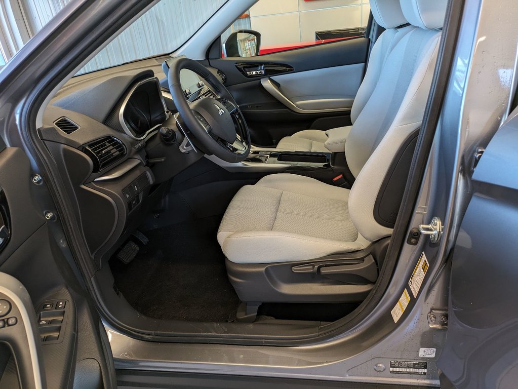 2024  ECLIPSE CROSS SE in Gatineau, Quebec - 14 - w1024h768px