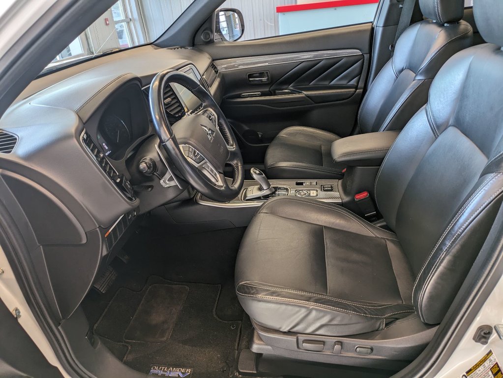 2020  OUTLANDER PHEV SEL AWD in Gatineau, Quebec - 13 - w1024h768px