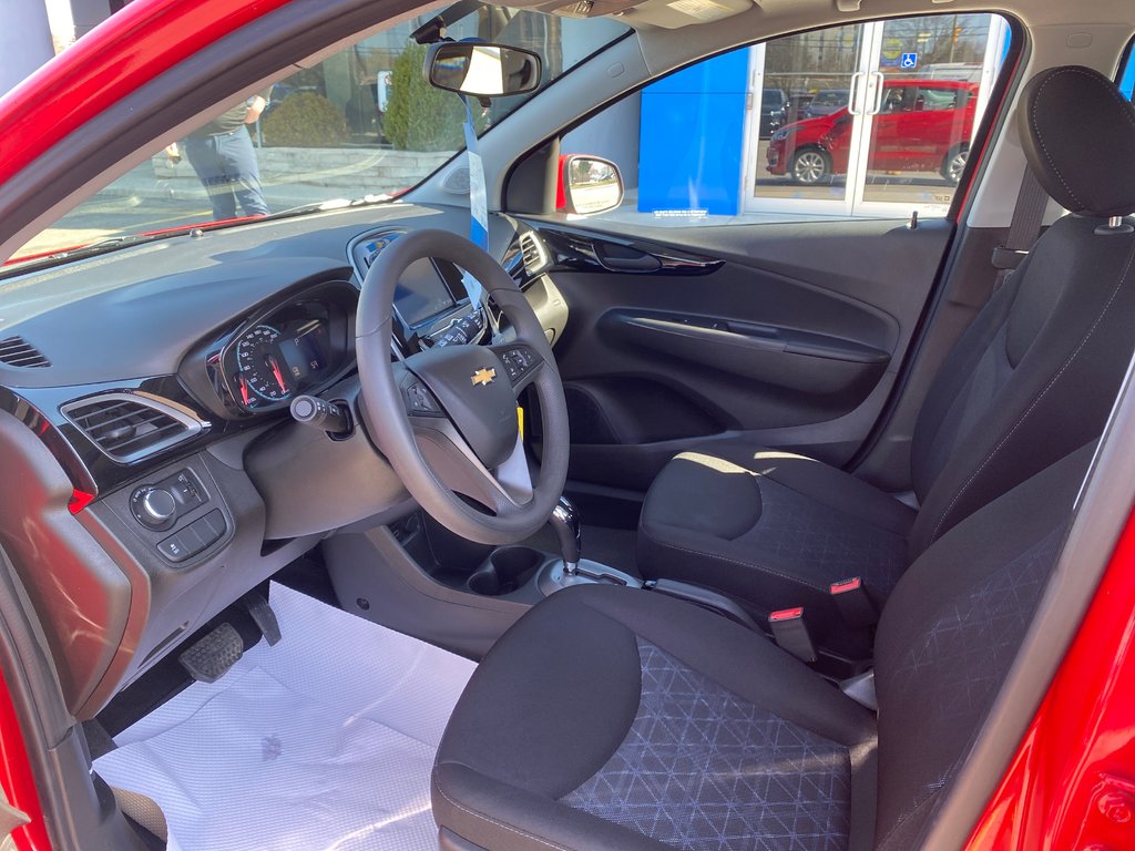 2019 Chevrolet Spark 1LT 5-DOOR CVT in London, Ontario - 8 - w1024h768px