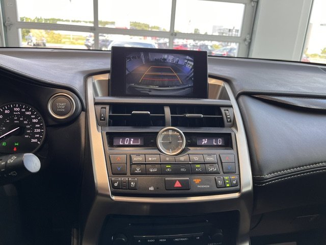Lexus NX 200t  2017 à Rivière-du-Loup, Québec - 14 - w1024h768px