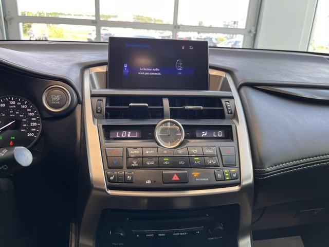 Lexus NX 200t  2017 à Rivière-du-Loup, Québec - 13 - w1024h768px