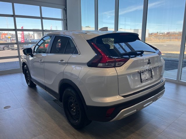 2024 Mitsubishi Eclipse Cross SE in Rivière-du-Loup, Quebec - 4 - w1024h768px