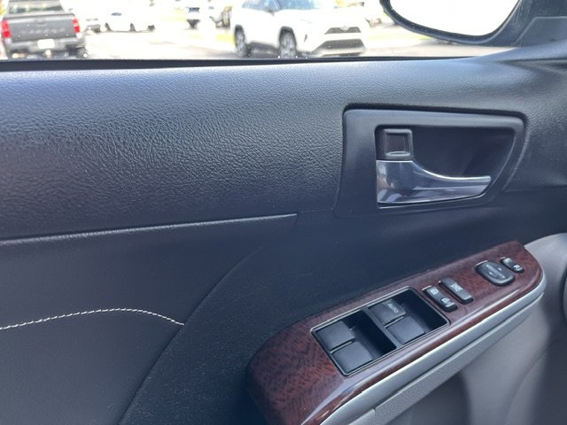 2014 Toyota Camry XLE in Rivière-du-Loup, Quebec - 10 - w1024h768px