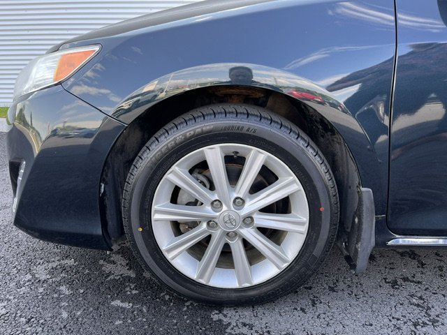 2014 Toyota Camry XLE in Rivière-du-Loup, Quebec - 15 - w1024h768px