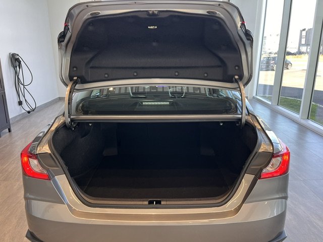 2025 Toyota Camry SE AMELIORE in Rivière-du-Loup, Quebec - 8 - w1024h768px