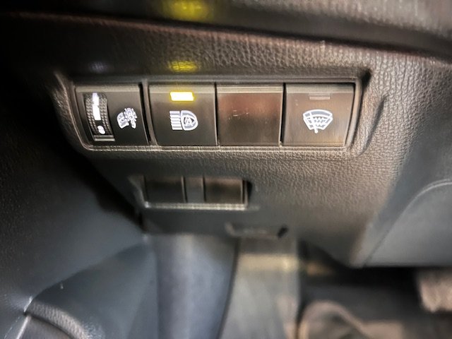 2023 Toyota Corolla Cross LE in Rivière-du-Loup, Quebec - 11 - w1024h768px