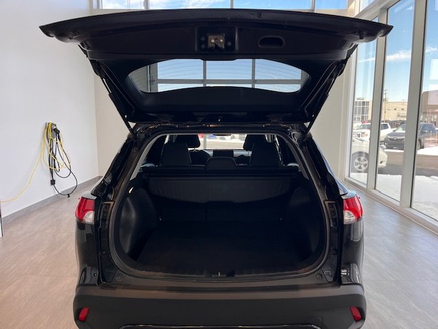 2023 Toyota Corolla Cross LE in Rivière-du-Loup, Quebec - 7 - w1024h768px
