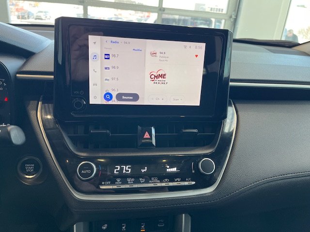 2023 Toyota Corolla Cross LE in Rivière-du-Loup, Quebec - 13 - w1024h768px