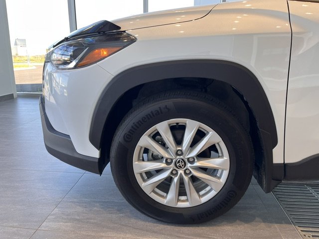 2023 Toyota Corolla Cross LE AWD in Rivière-du-Loup, Quebec - 13 - w1024h768px