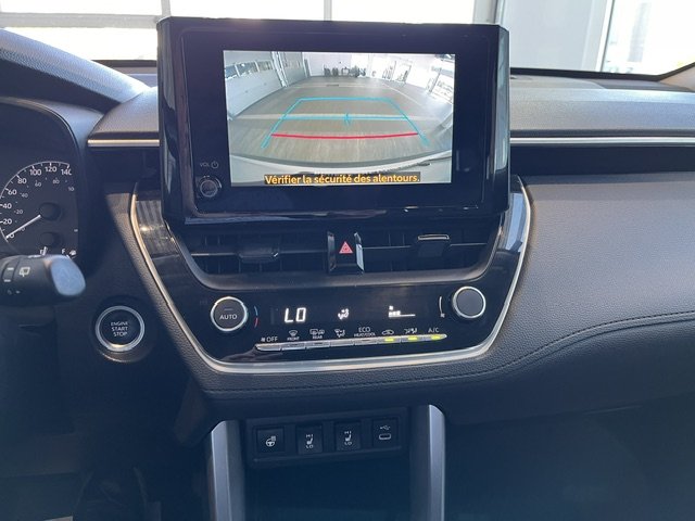 2023 Toyota Corolla Cross LE AWD in Rivière-du-Loup, Quebec - 11 - w1024h768px